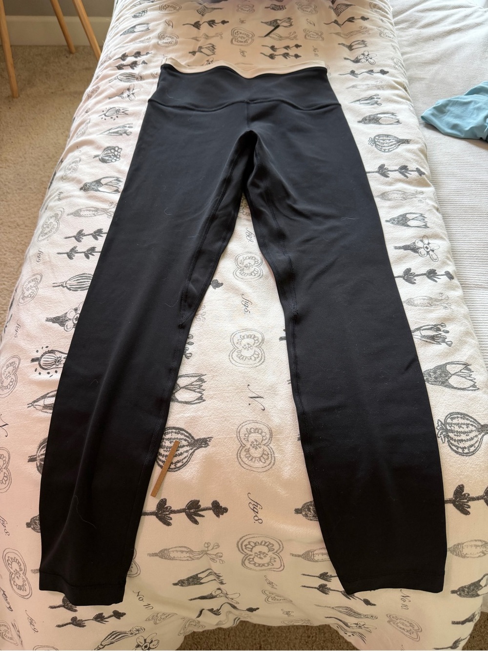 lululemon Super High-Rise Black 25’ pant *trim - Picture 2 of 3